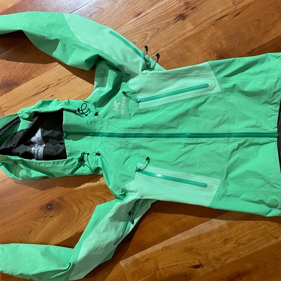 Arc'teryx Women's Rain Jacket - Picture 3 of 8